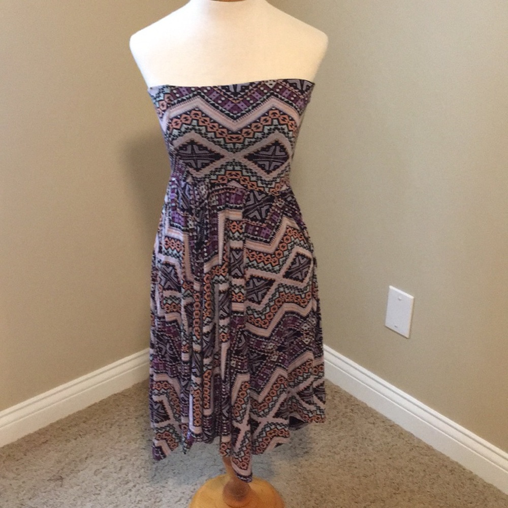 Express Strapless Hankyhem Aztec Printed Dress